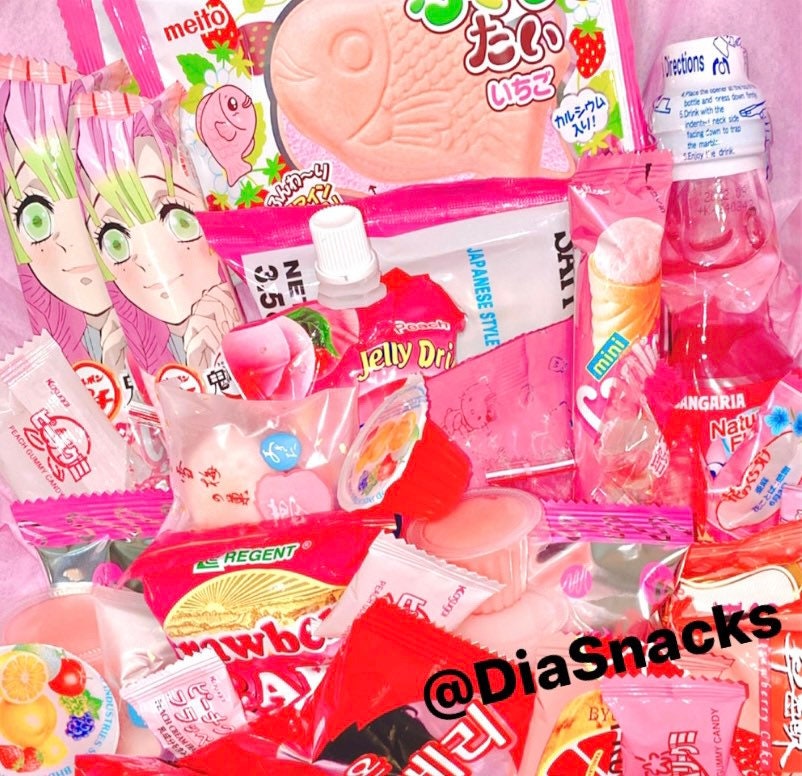 Pink/Colored Asian Snacks/ Exotic Snacks Mixed/Variety, Asian, Japanese, Korean, Worldwide, Taiwan, Ramen, Drinks, mochi Valentines