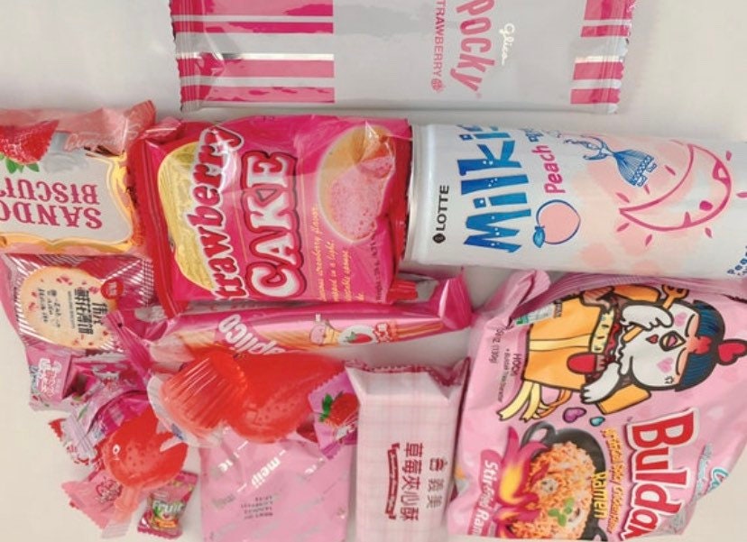 Pink/Colored Asian Snacks/ Exotic Snacks Mixed/Variety, Asian, Japanese, Korean, Worldwide, Taiwan, Ramen, Drinks, mochi Valentines